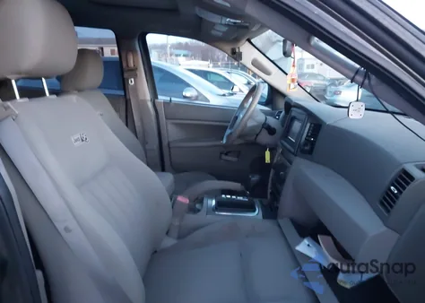 2006 Jeep Grand Cherokee Laredo z USA, uszkodzony, nr VIN 1J4GR48K66C301617